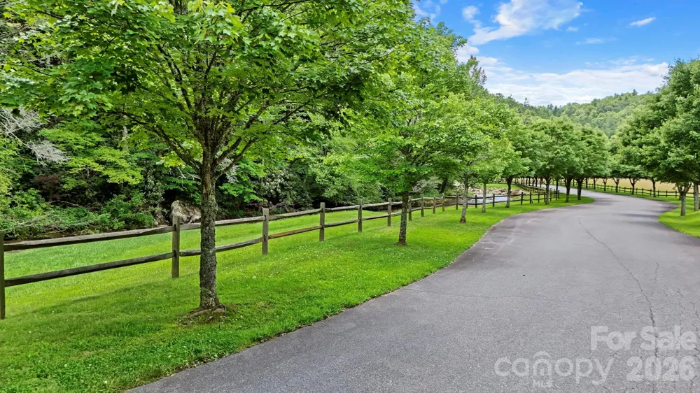 6740 Timber Rock Drive Lenoir, NC 28645
