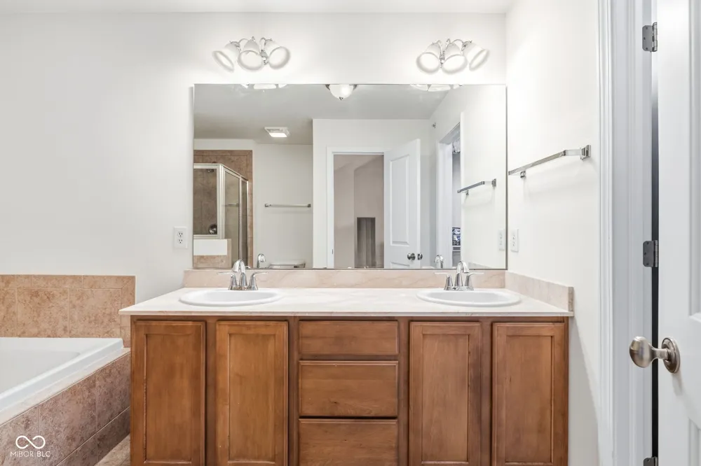 523 Allard Place Indianapolis, IN 46202