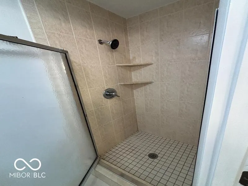 4404 W Kings Row Street Muncie, IN 47304