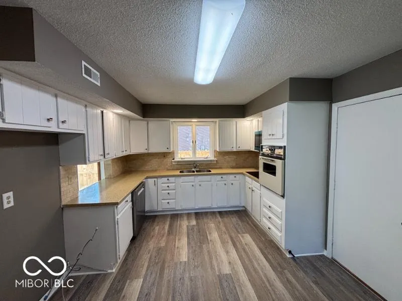 4404 W Kings Row Street Muncie, IN 47304