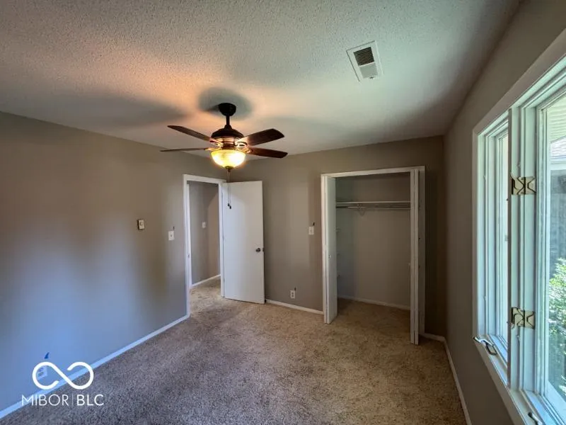 4404 W Kings Row Street Muncie, IN 47304