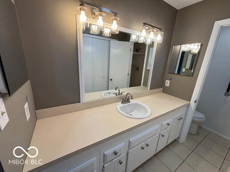 4404 W Kings Row Street Muncie, IN 47304