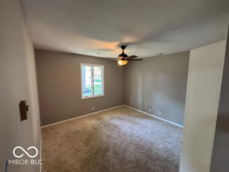 4404 W Kings Row Street Muncie, IN 47304