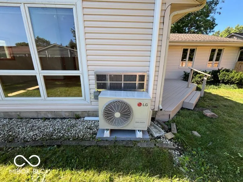 4404 W Kings Row Street Muncie, IN 47304
