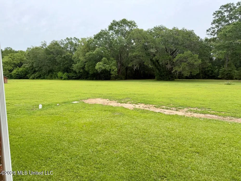 8 Jennie Lane Picayune, MS 39466