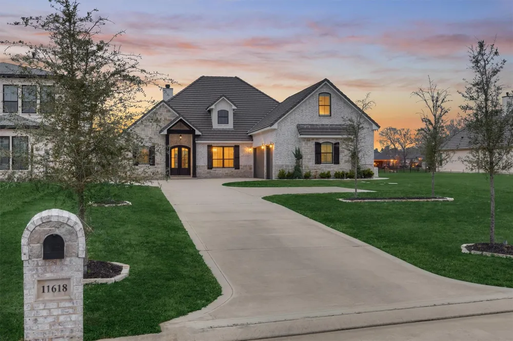 11618 Renaissance Drive Montgomery, TX 77356
