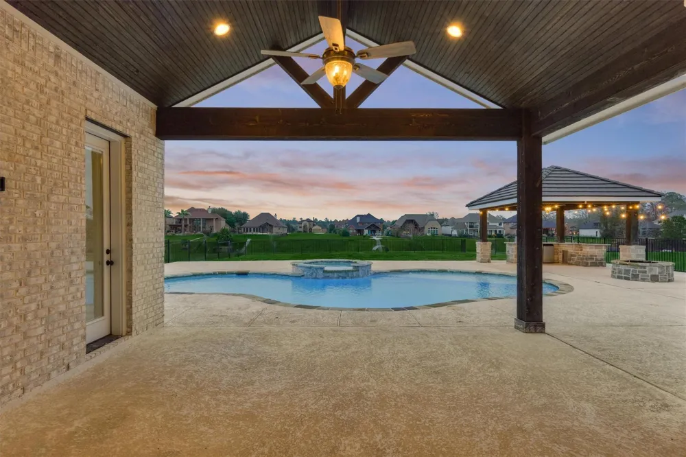 11618 Renaissance Drive Montgomery, TX 77356