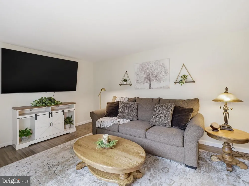 112 GLADE BOULEVARD Walkersville, MD 21793