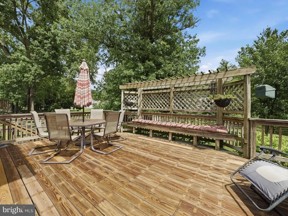 112 GLADE BOULEVARD Walkersville, MD 21793