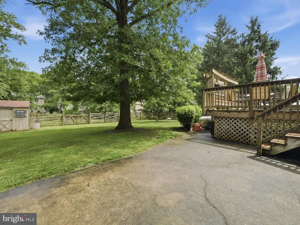 112 GLADE BOULEVARD Walkersville, MD 21793