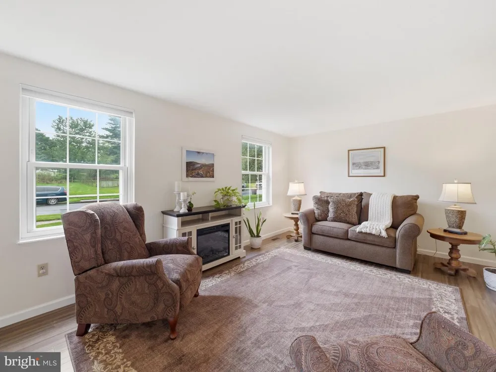 112 GLADE BOULEVARD Walkersville, MD 21793