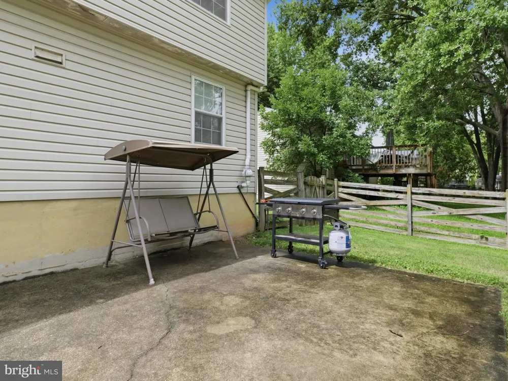 112 GLADE BOULEVARD Walkersville, MD 21793