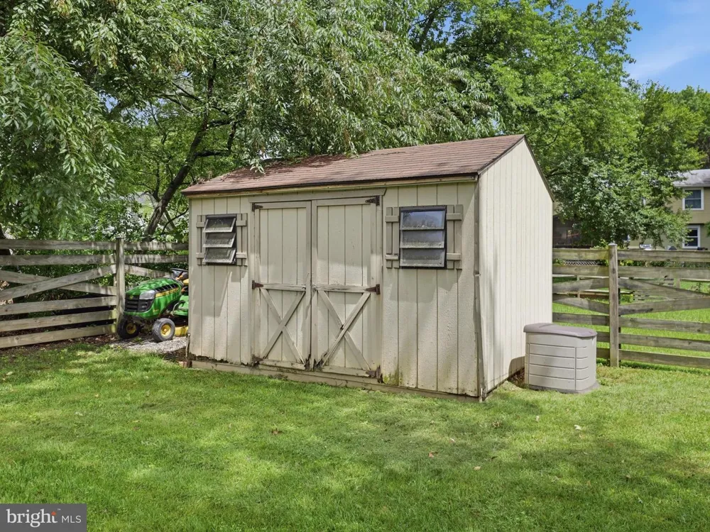 112 GLADE BOULEVARD Walkersville, MD 21793
