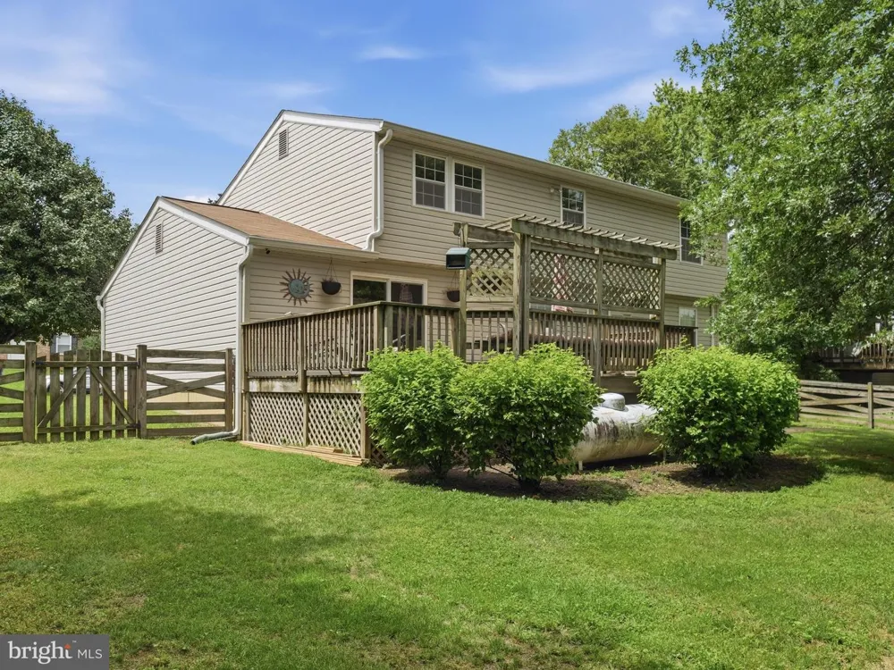 112 GLADE BOULEVARD Walkersville, MD 21793