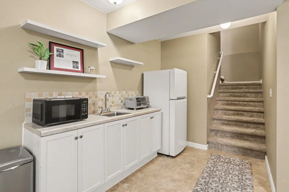 1219 Ellery Grove Court Vicksburg, MI 49097