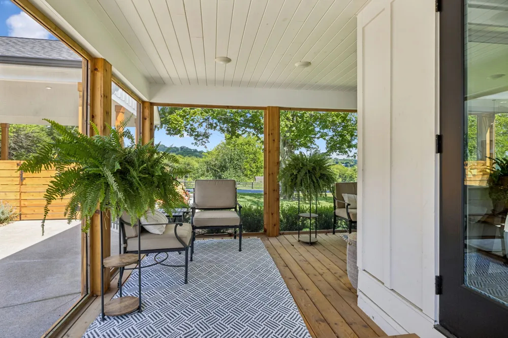 5672 Carters Creek Pike Thompsons Station, TN 37179