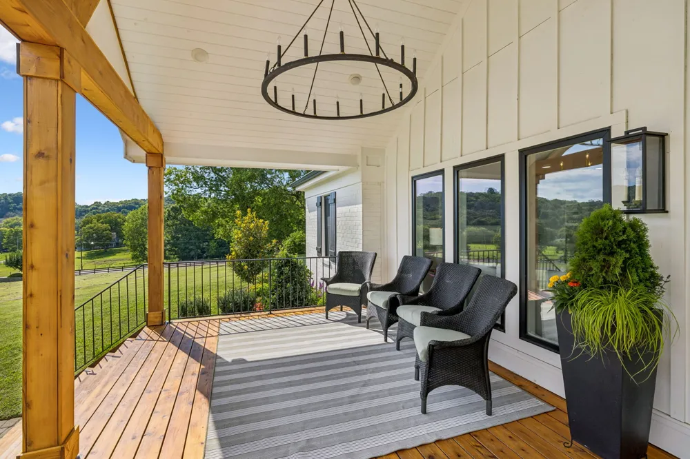 5672 Carters Creek Pike Thompsons Station, TN 37179