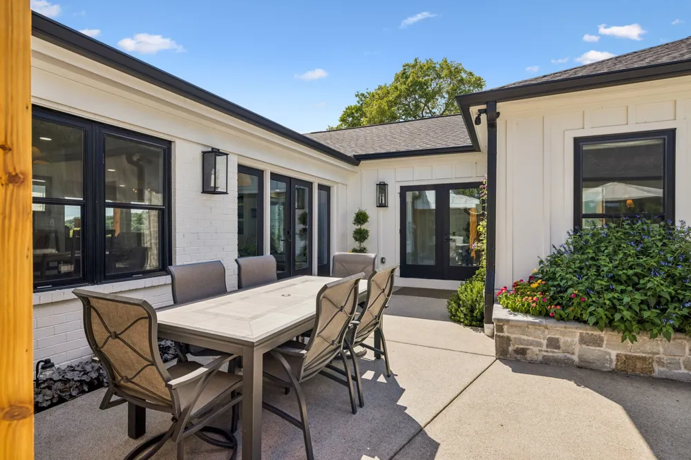 5672 Carters Creek Pike Thompsons Station, TN 37179