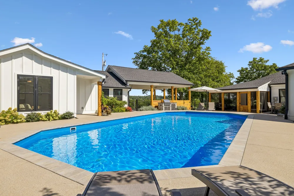 5672 Carters Creek Pike Thompsons Station, TN 37179