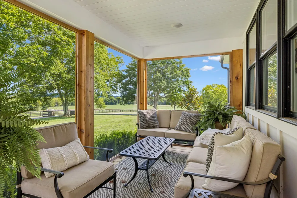 5672 Carters Creek Pike Thompsons Station, TN 37179