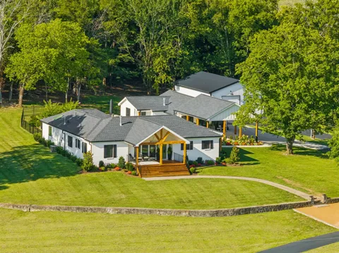 5672 Carters Creek Pike