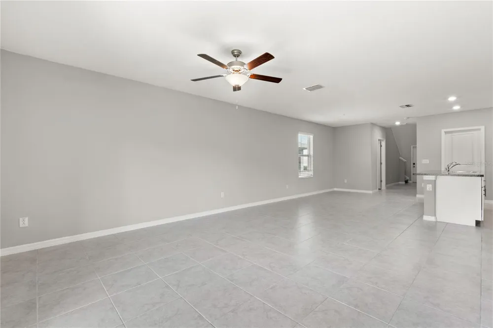 10217 SUMMER KISS AVENUE Riverview, FL 33578
