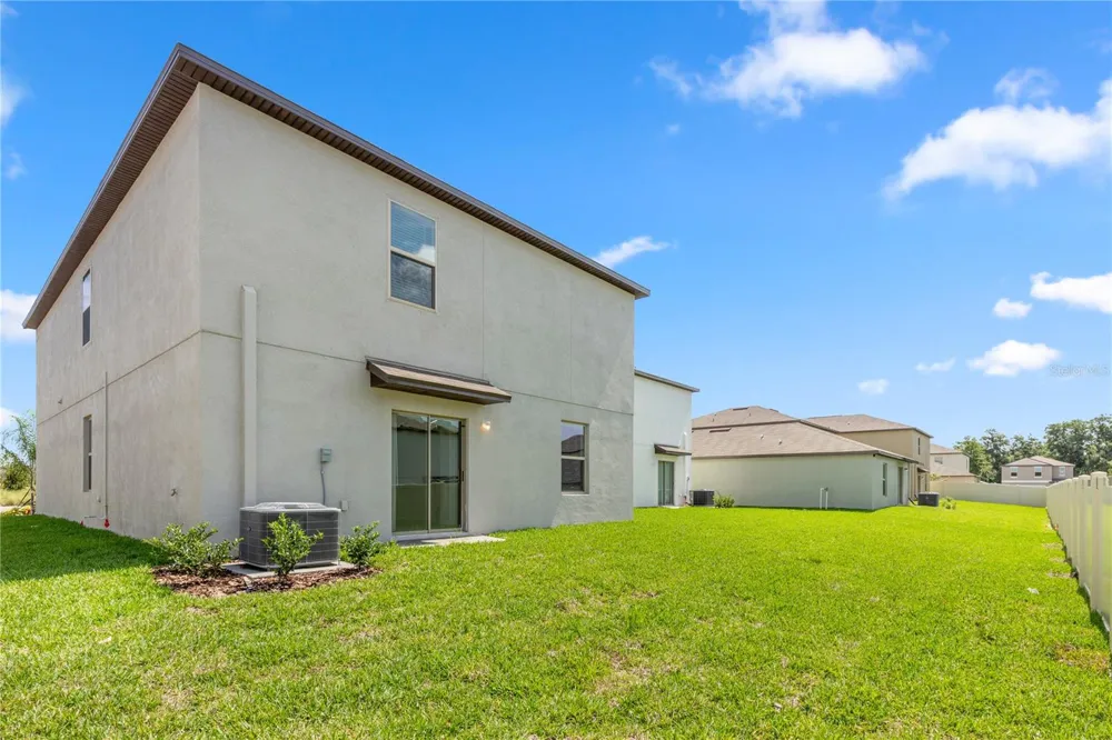 10217 SUMMER KISS AVENUE Riverview, FL 33578