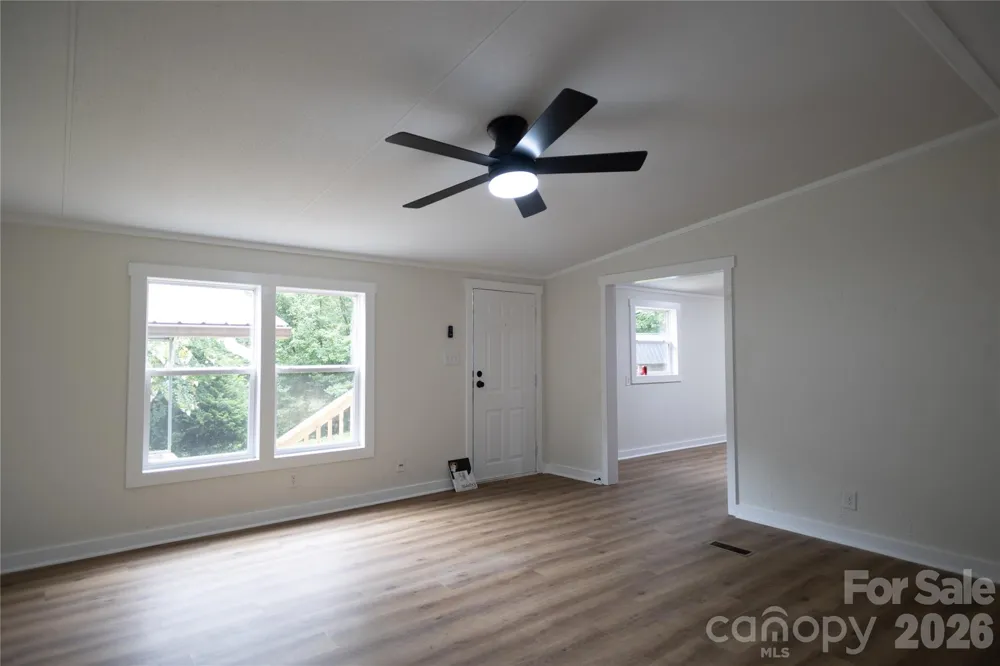 559 Old Quebec Road Lake Toxaway, NC 28747