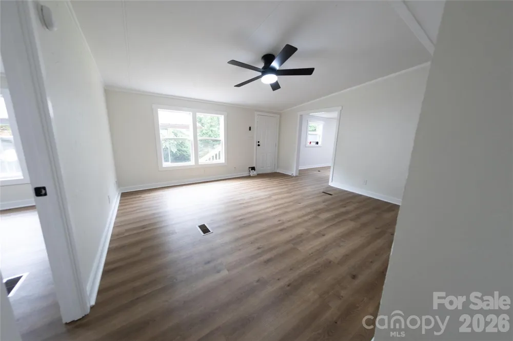 559 Old Quebec Road Lake Toxaway, NC 28747