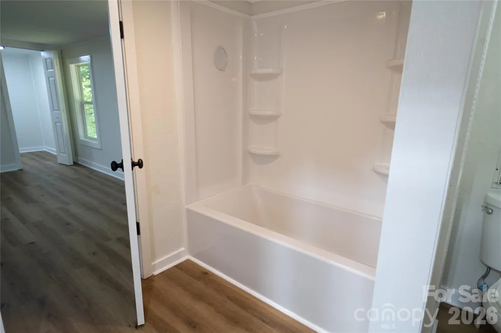 559 Old Quebec Road Lake Toxaway, NC 28747