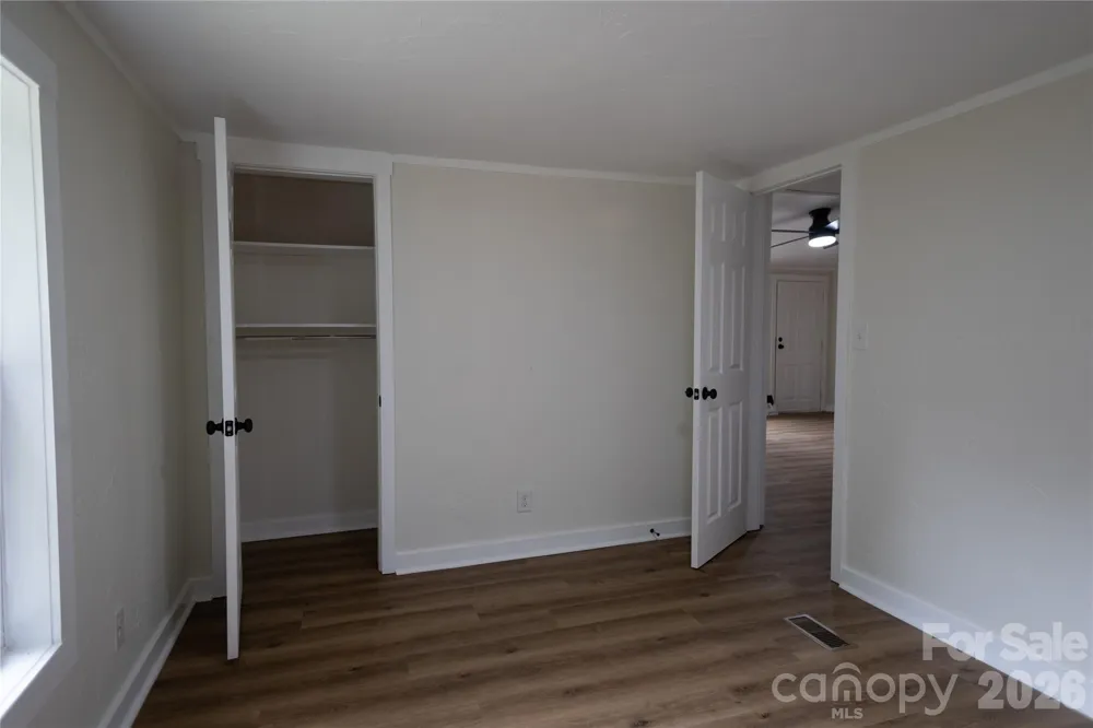 559 Old Quebec Road Lake Toxaway, NC 28747