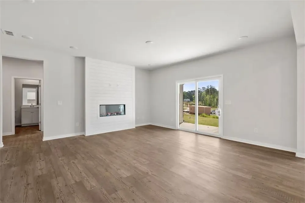 5598 Rosehall Place South Fulton, GA 30349