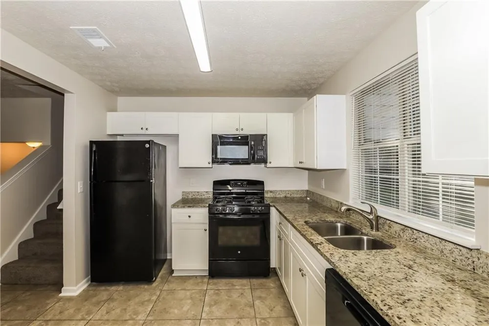1361 Wrens Court Jonesboro, GA 30238