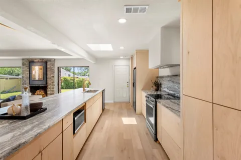 1516 Oak Vista Drive
