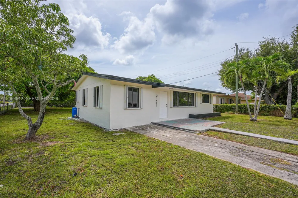 21421 SW 110th Ave Cutler Bay, FL 33189
