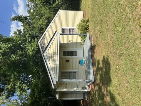809 Stadiem Drive