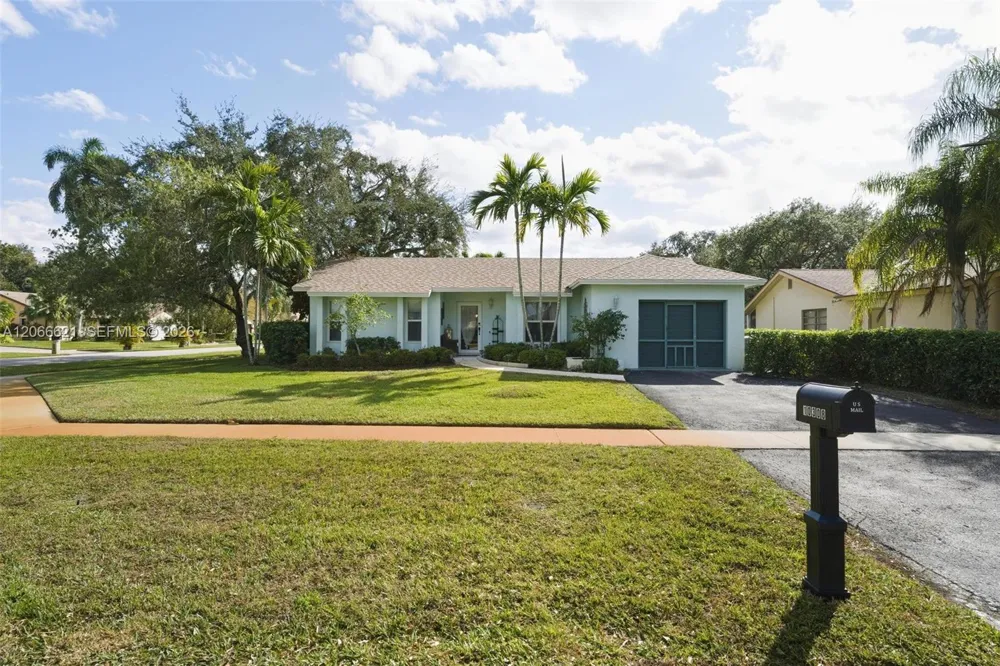 10308 Greenbriar Ct Boca Raton, FL 33498