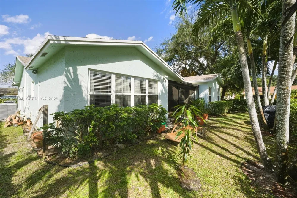 10308 Greenbriar Ct Boca Raton, FL 33498
