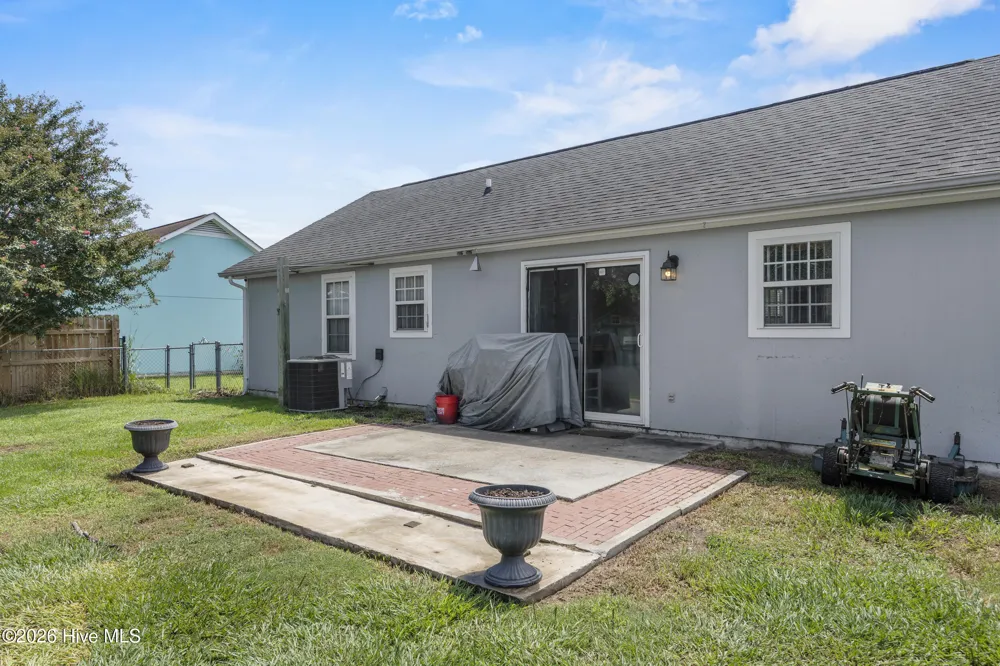 262 Parnell Road Hubert, NC 28539