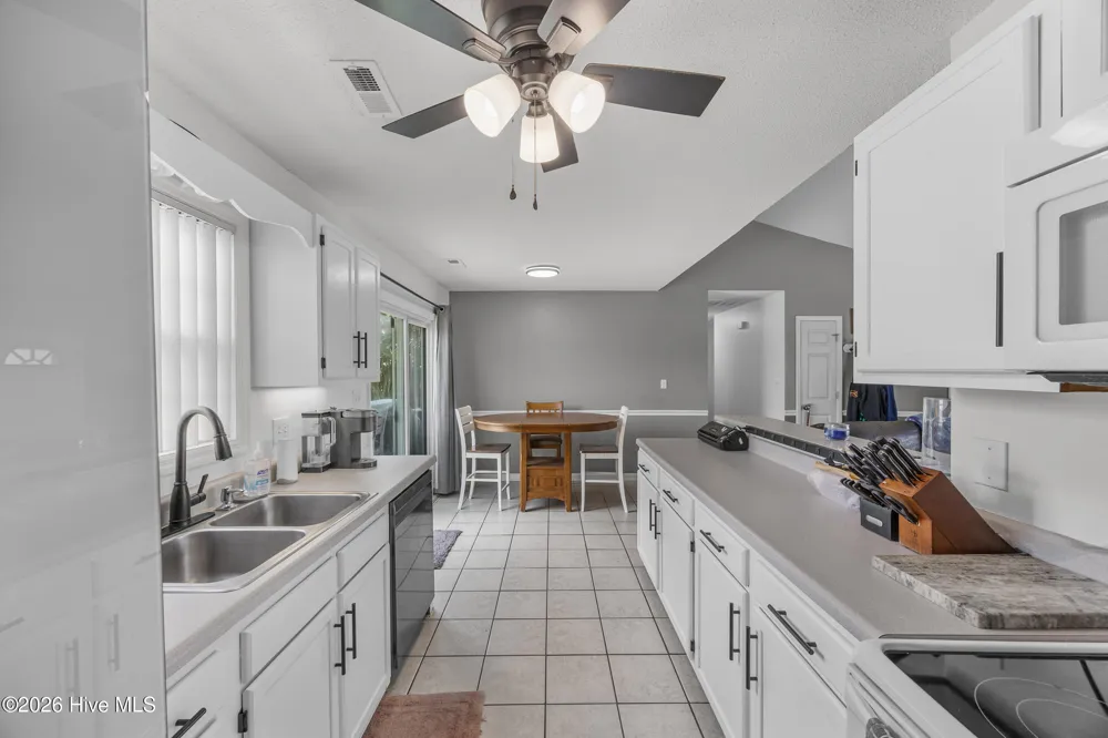 262 Parnell Road Hubert, NC 28539