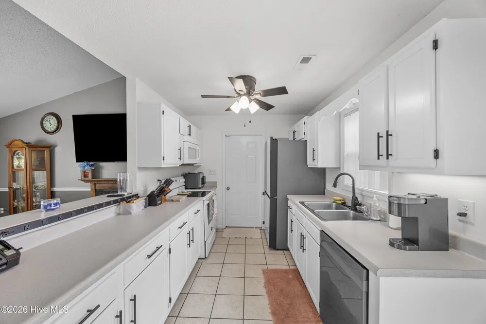 262 Parnell Road Hubert, NC 28539