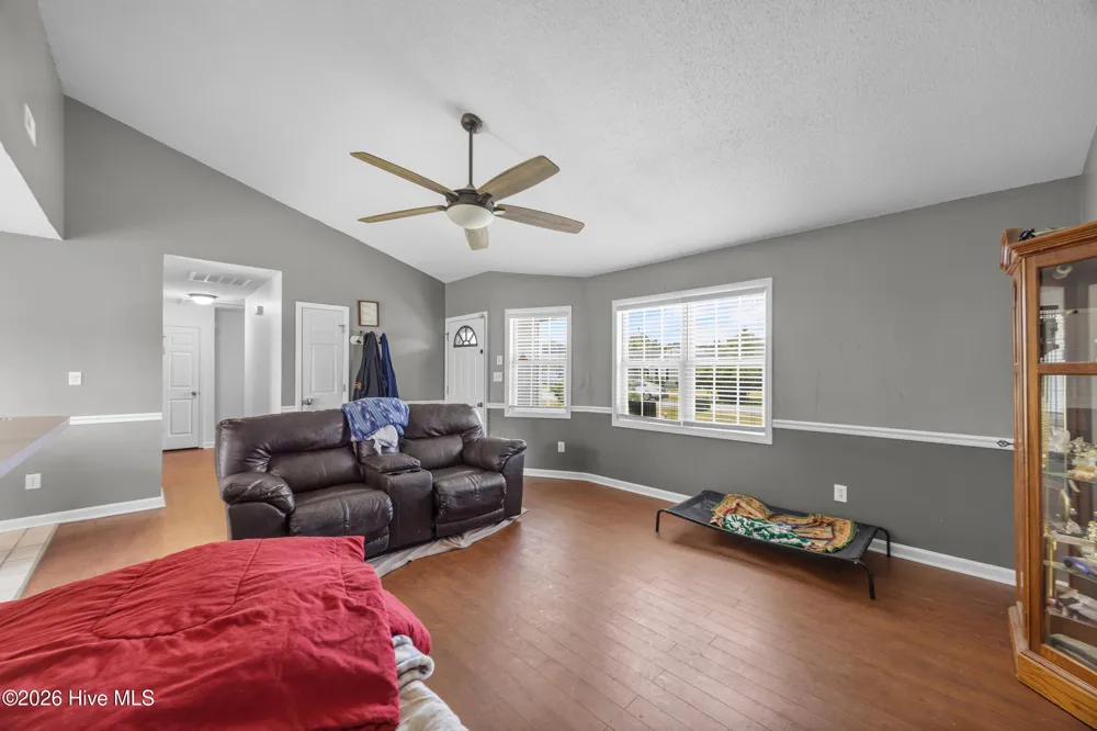 262 Parnell Road Hubert, NC 28539