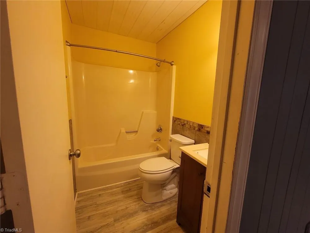 4295 Brownsboro Road #03 Winston-Salem, NC 27106