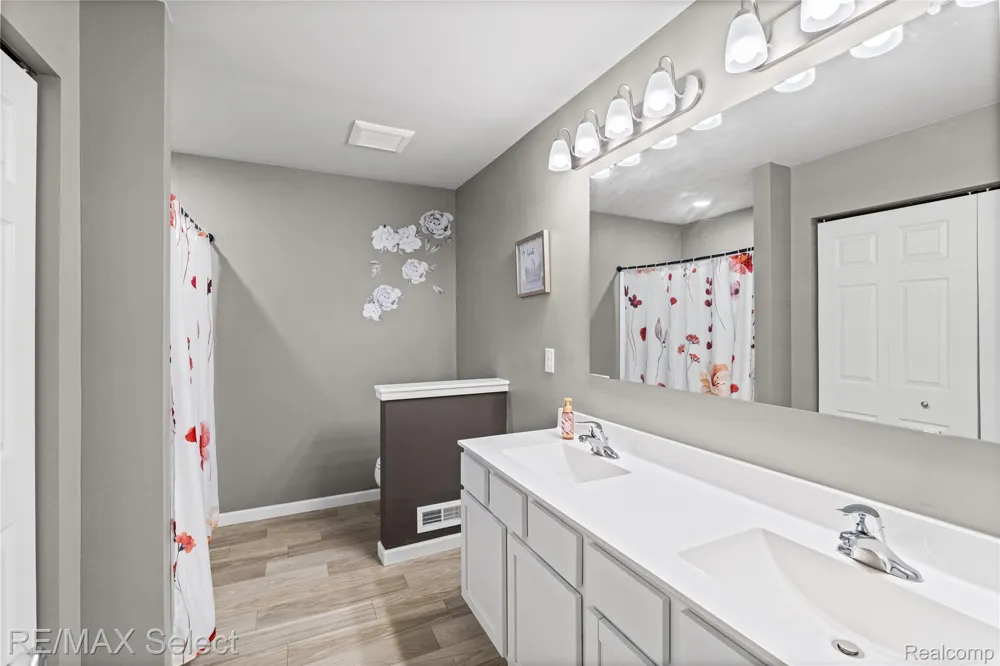 7342 River Rock Drive Davison Township, MI 48423