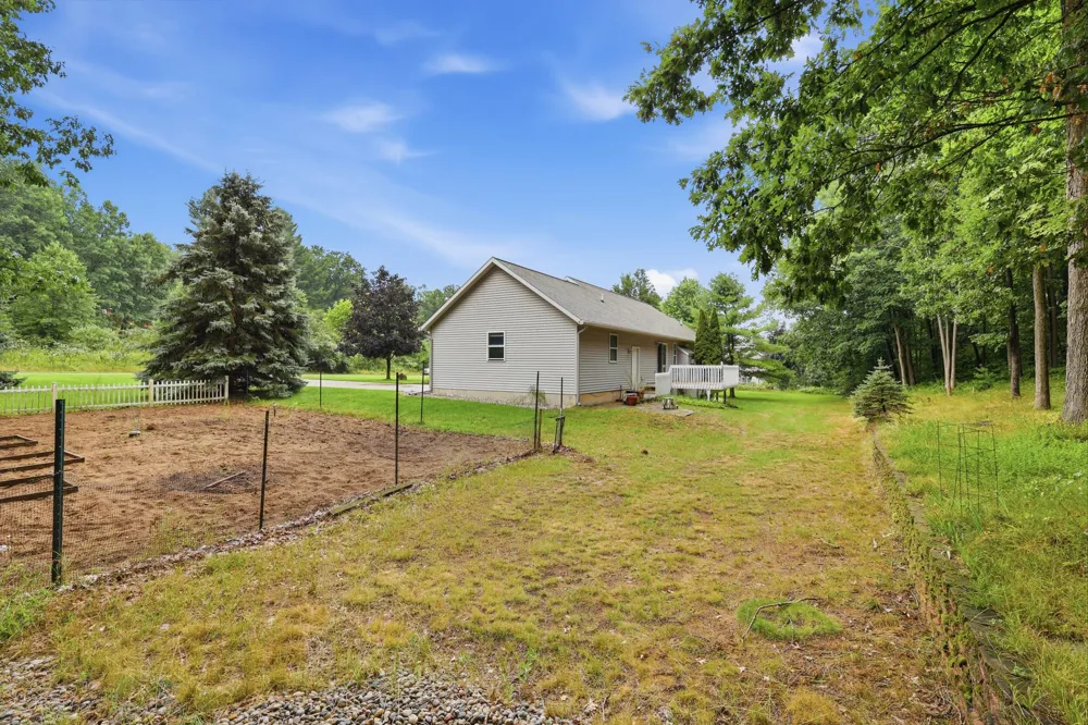 5075 Bonasa Drive NE Courtland Township, MI 49341