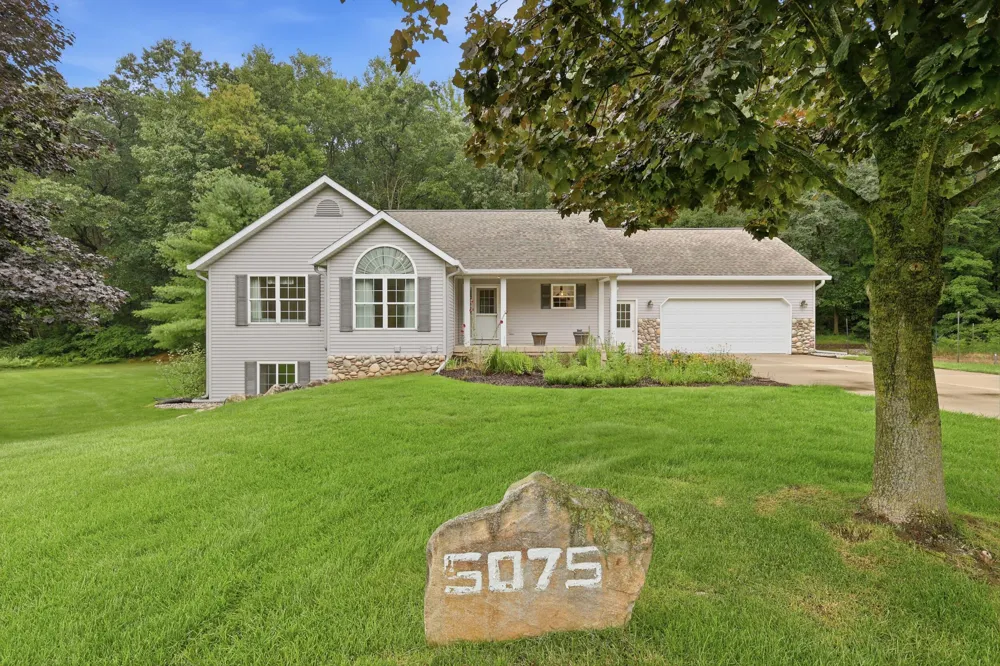 5075 Bonasa Drive NE Courtland Township, MI 49341