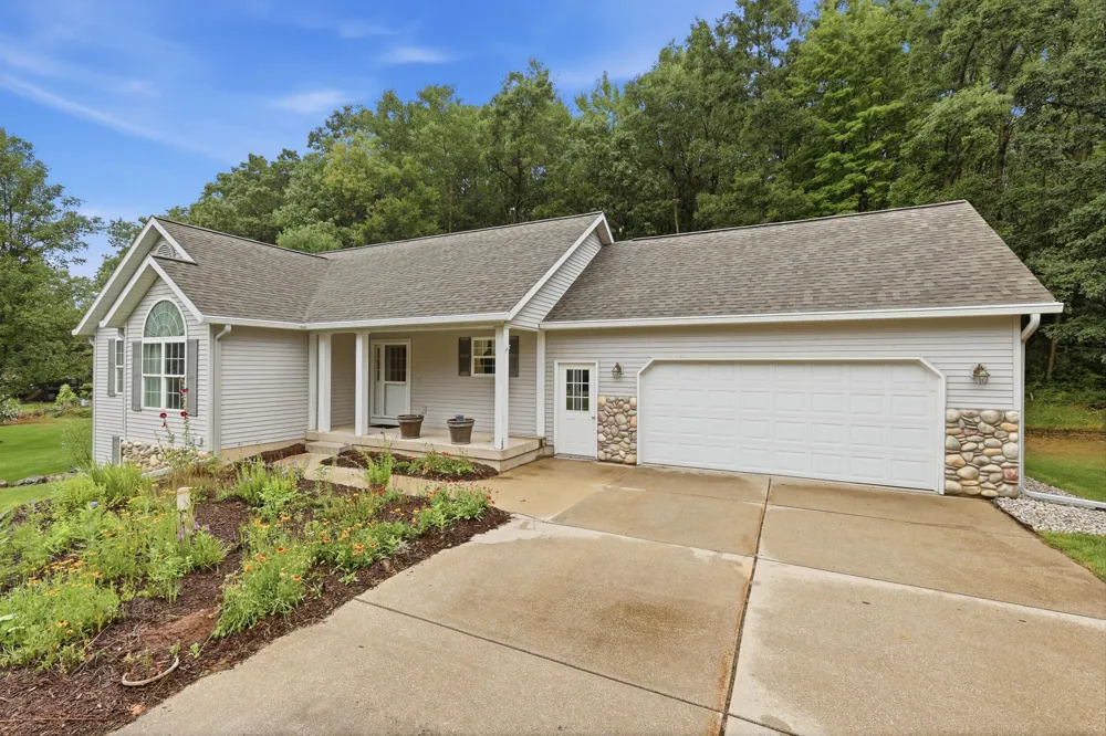 5075 Bonasa Drive NE Courtland Township, MI 49341