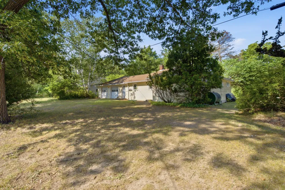 9835 Dexter-Pinckney Road Dexter Township, MI 48169