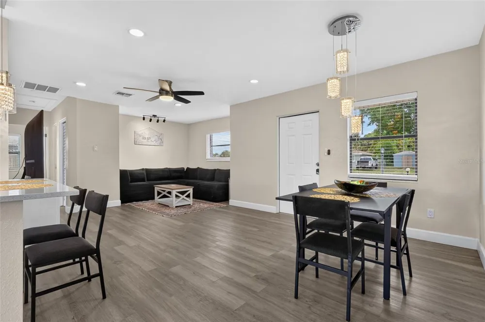 2003 PRINCETON AVENUE Bradenton, FL 34207