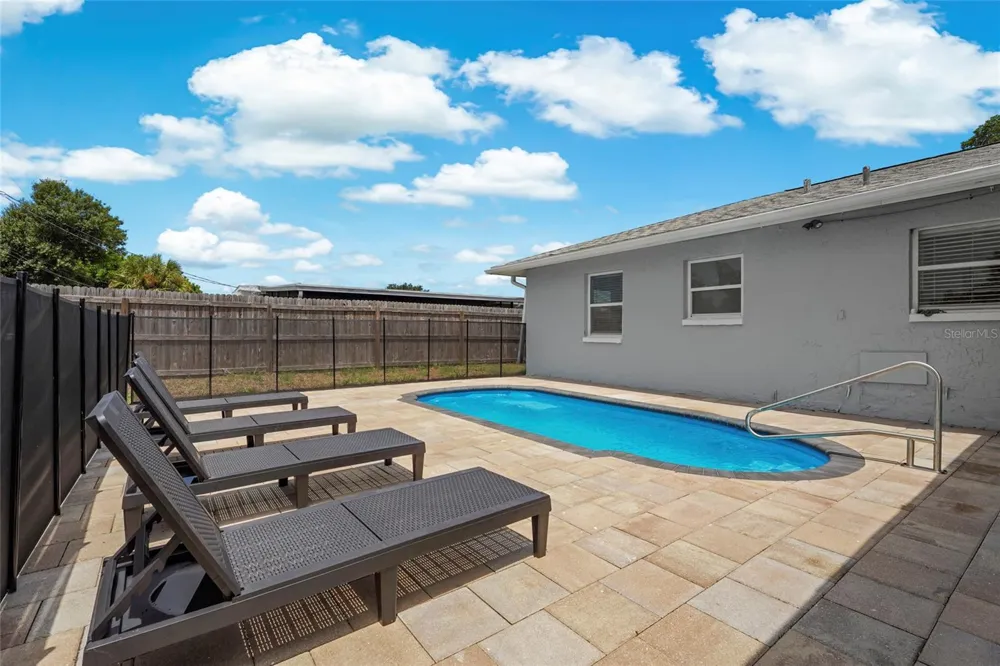 2003 PRINCETON AVENUE Bradenton, FL 34207